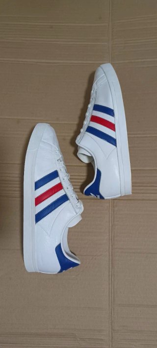 Zapatillas Adidas Blancas y Azules