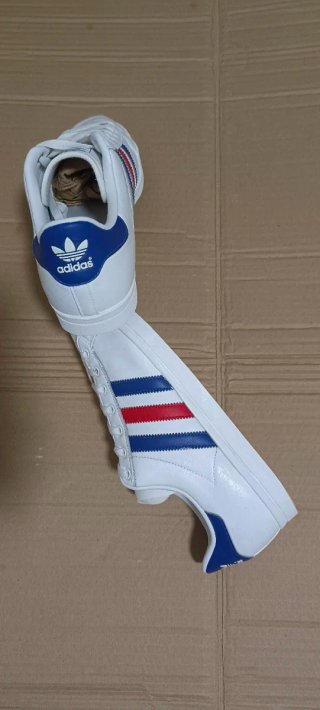 Zapatillas Adidas Blancas y Azules