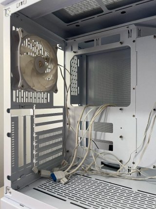 Caja PC Forgeon Kyber ARGB + Controladora ARGB