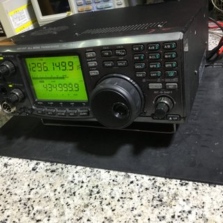 ICOM IC-910H VHF/UHF/SHF Transceptor