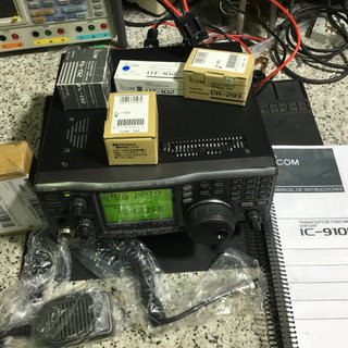 ICOM IC-910H VHF/UHF/SHF Transceptor
