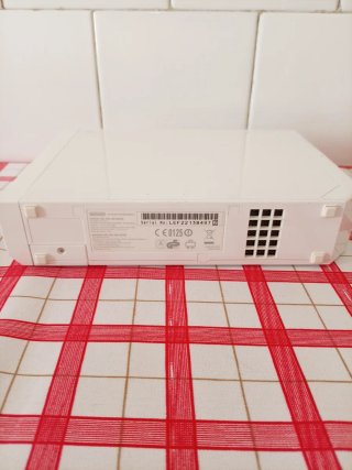 Nintendo Wii con cavi e scheda 1GB