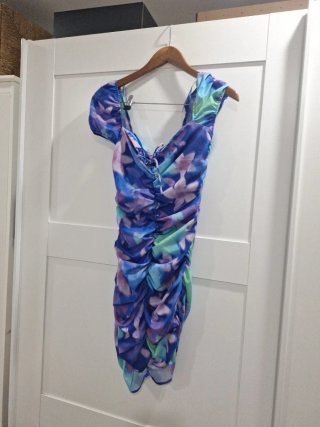 Vestido floral verano talla M ,nunca usado