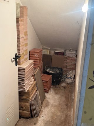 Losas y azulejos de cerámica, y ladrillo