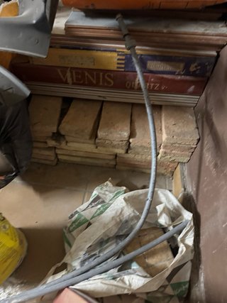 Losas y azulejos de cerámica, y ladrillo