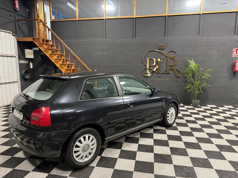 Audi A3 1999 - foto 1
