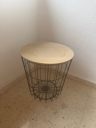 Tavolino ausiliario nordico in legno e metallo