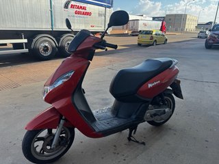 Scooter Peugeot Kisbee 49cc Roja