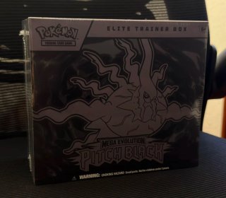 Pokémon ETB Pitch Black Inglés