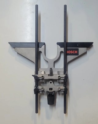 Fresadora Bosch GMF 1600 CE + kit FSN 800