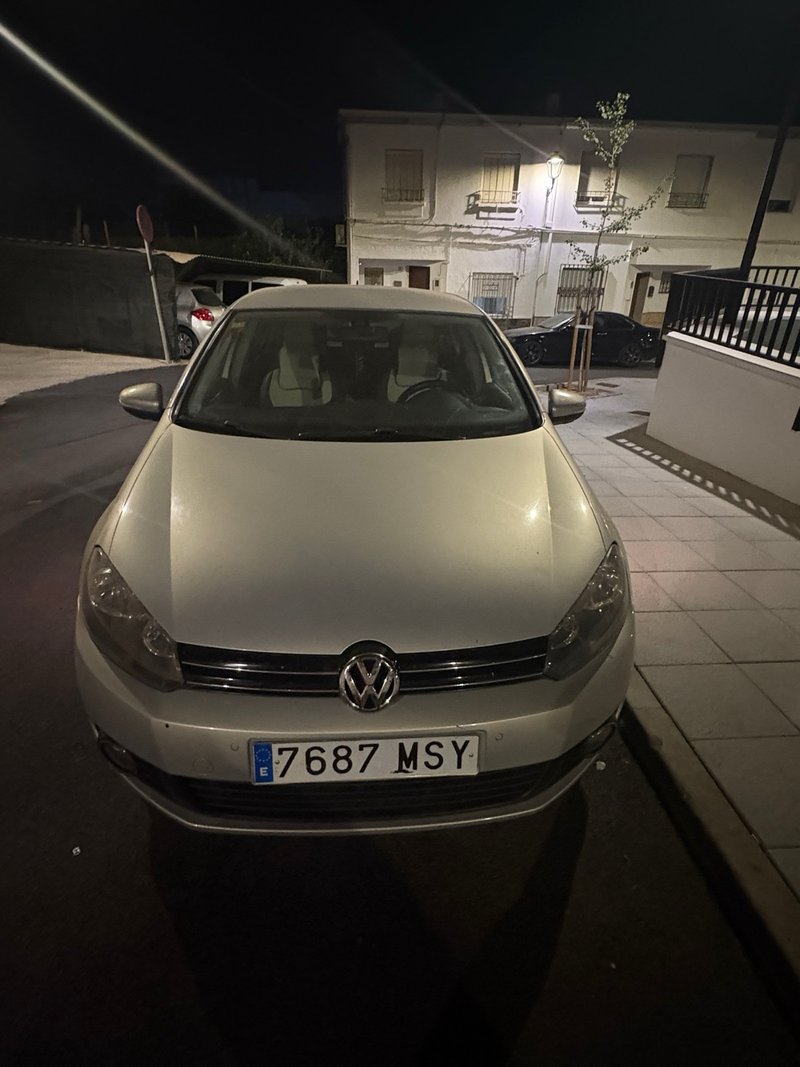 Volkswagen Golf 2009 - foto 1