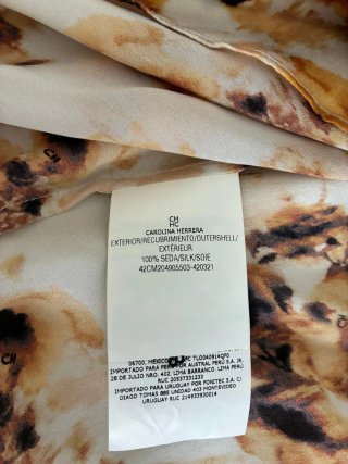 Blusa Carolina Herrera Estampada Beige y Marrón