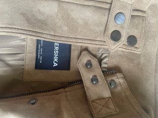 Cazadora efecto suede Bershka Talla M