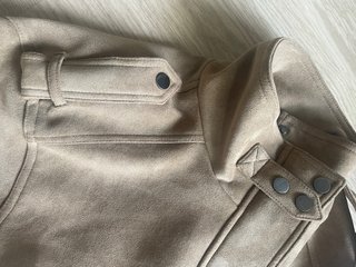 Cazadora efecto suede Bershka Talla M