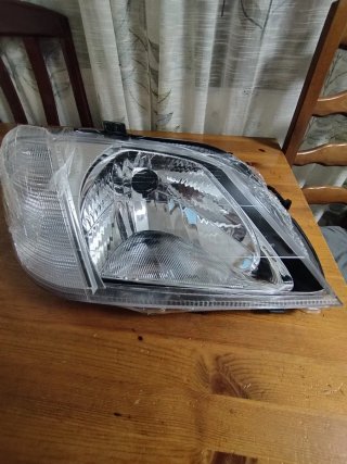 Faro Dacia Logan 2008 al 2013 Delantero derecho.