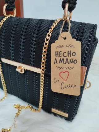 Bolso Negro Tejido a Mano