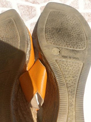Sandalias cuña de yute Aedo flor naranja y verde