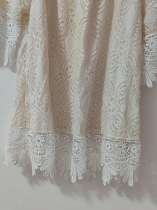 Top  spalle scoperte donna, panna  pizzo bianco