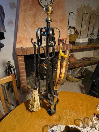 Soporte Accesorios Chimenea Negro Dorado