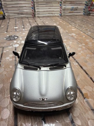 Modellini auto d'epoca e moderne scala 1/18