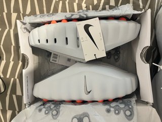 Chanclas Nike Mind 001 Blancas y Naranjas