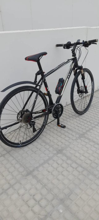Bicicleta Híbrida Negra