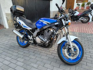 Suzuki GS 500 - Azul y Blanco