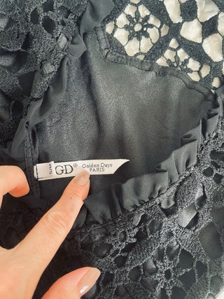 Vestido negro elegante encaje