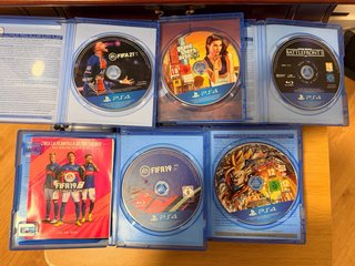 PS4 Slim (Playstation 4) con 2 mandos. Negociable