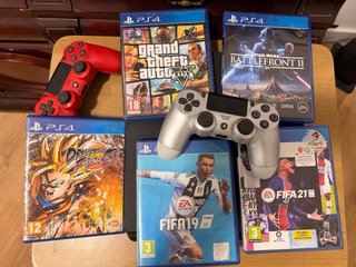 PS4 Slim (Playstation 4) con 2 mandos. Negociable
