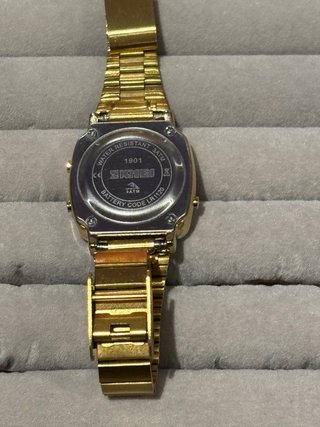 Reloj SKMEI Dorado