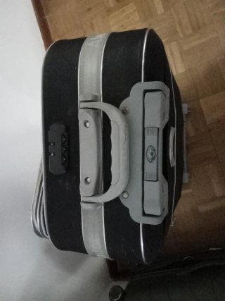 Maleta color negro de 23 kg