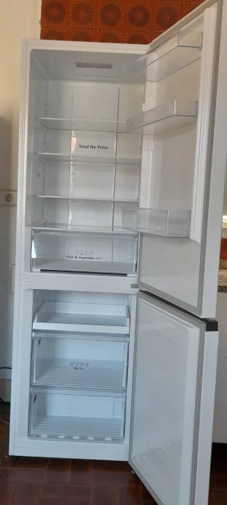 Nevera Hisense No Frost Combi 186cm