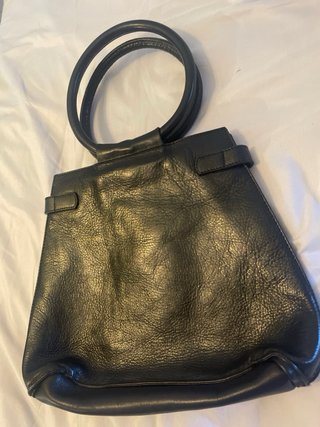 Bolso de piel negro