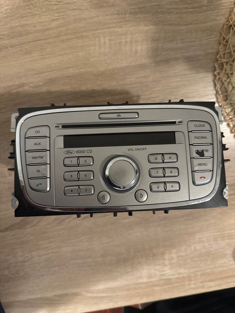Radio C.D 6000 Ford Focus 2009 - foto 1