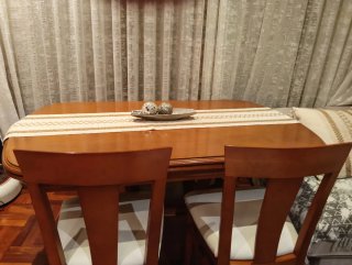 Mesa comedor y regalo 4 sillas madera