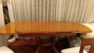 Mesa comedor y regalo 4 sillas madera