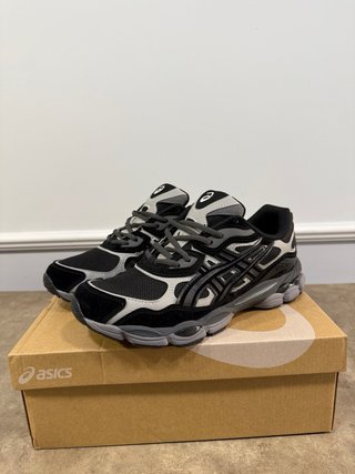 Asics Gel NYC Negro Gris