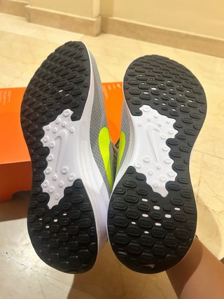 Nike Revolution siete Talla 45.5 Nuevas