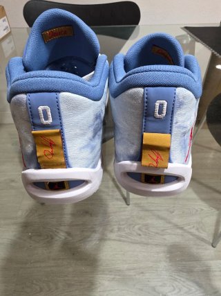 Zapatillas Jordan Azul y Rojo