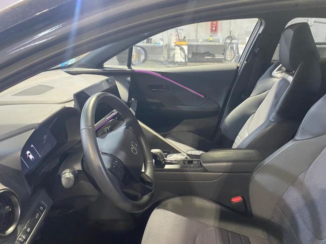 Toyota C-HR 2025, foto 6