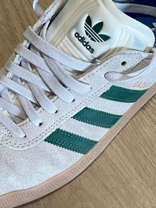 Adidas original Gazelle Blancas y Verdes