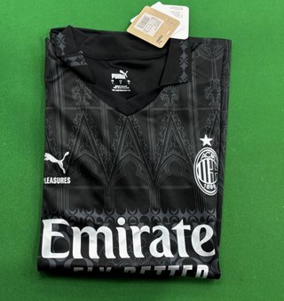 Camiseta Milan 23/24 Puma Negra cuarta equitación
