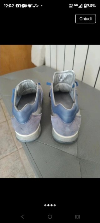 Scarpe sportive blu e argento