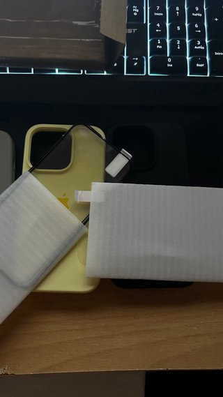 4 Fundas y 5 Protectores iPhone 14 Pro