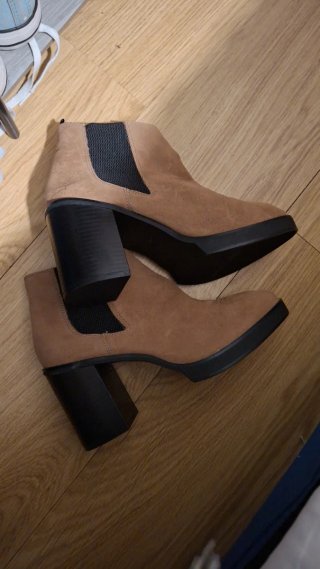 Botines de tacón marrón