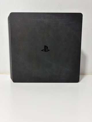 PS4 Slim Negra 1 TB + Mando + Cables + 2 Juegos