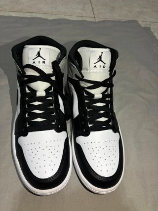 Zapatillas Jordan Air 1 Mid Negro Gris Blanco