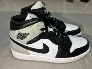 Zapatillas Jordan Air 1 Mid Negro Gris Blanco