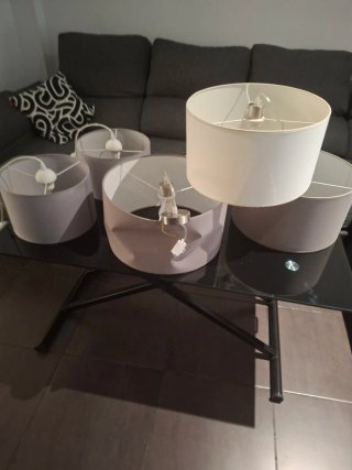 Lámparas de tela beige y gris